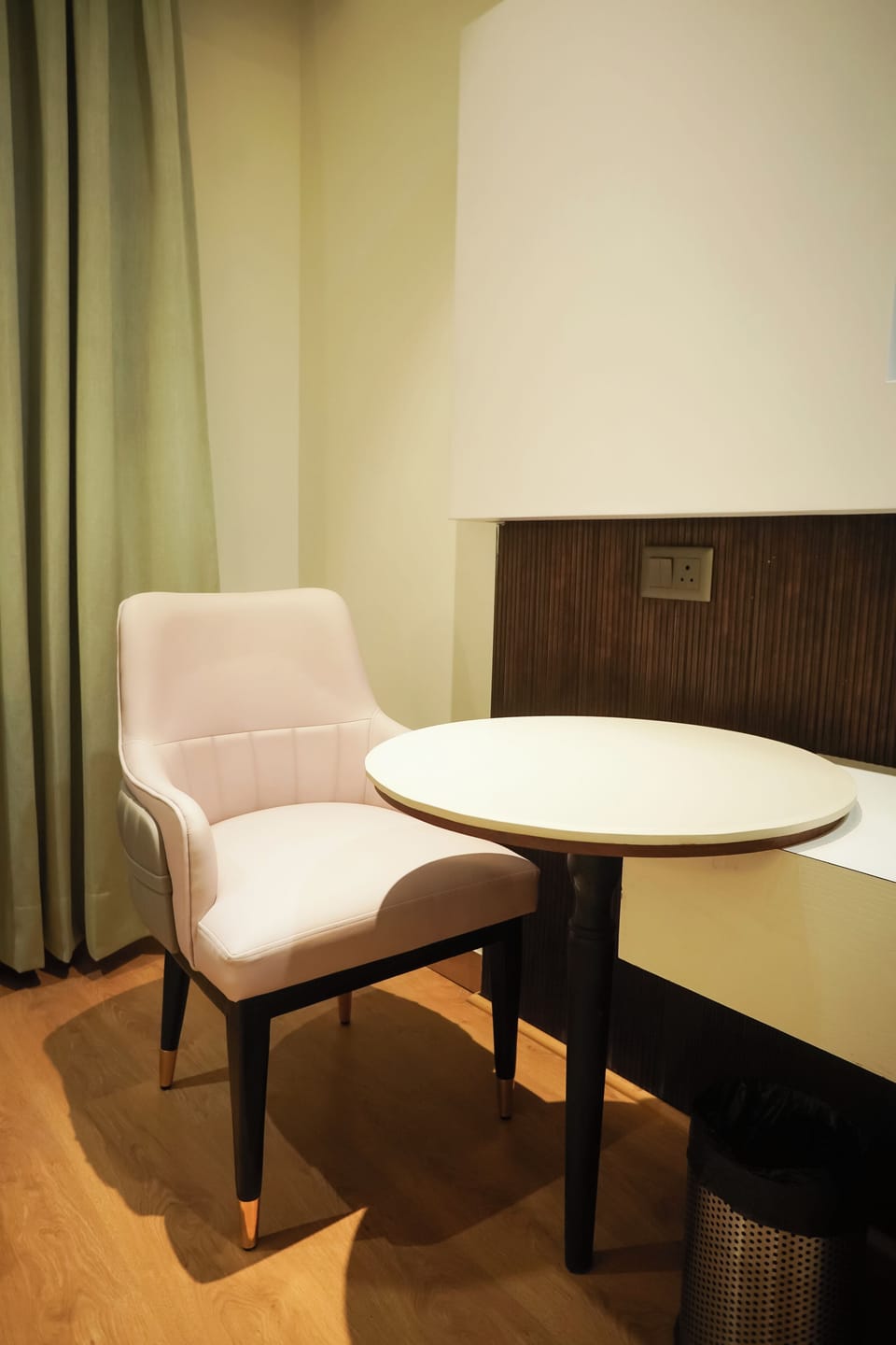 Deluxe Double Room | In-room safe, desk, soundproofing, iron/ironing board