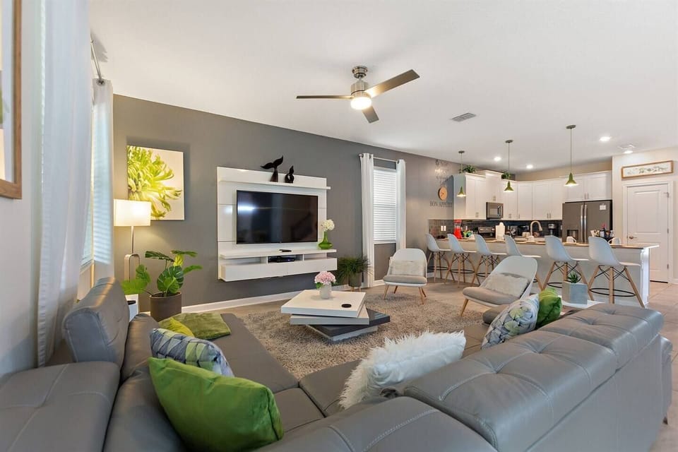 Communal lounge / TV room,Living Room