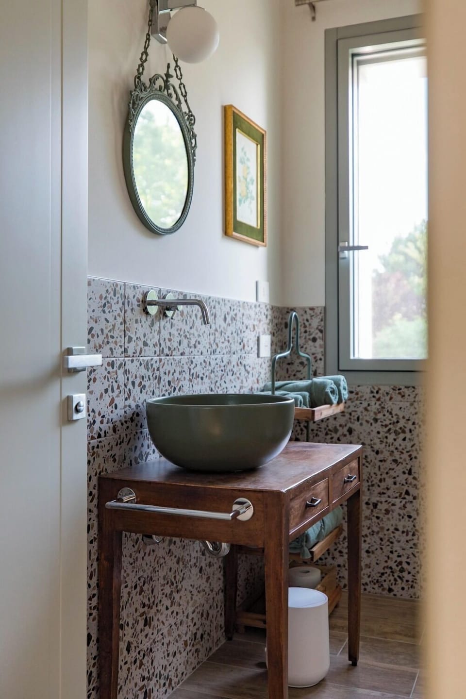 Room, 1 Double Bed, Private Bathroom | Bathroom | Bathtub, hair dryer, towels, soap