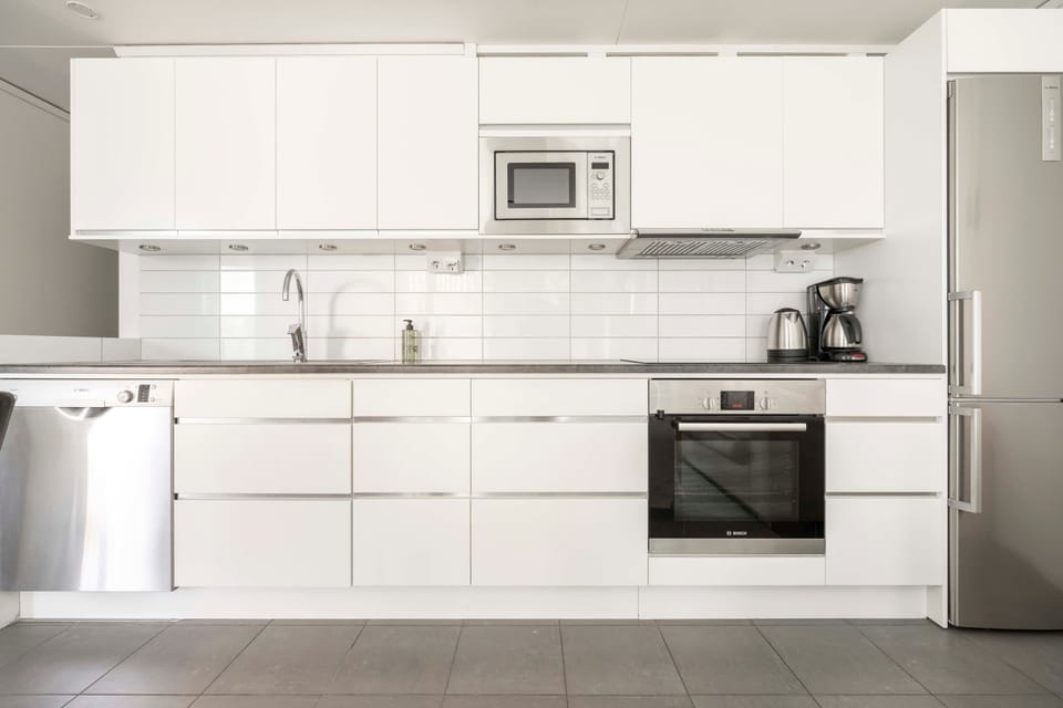 Spacious, spotless kitchen fully equipped with everything you need to prepare a perfect homemade meal.