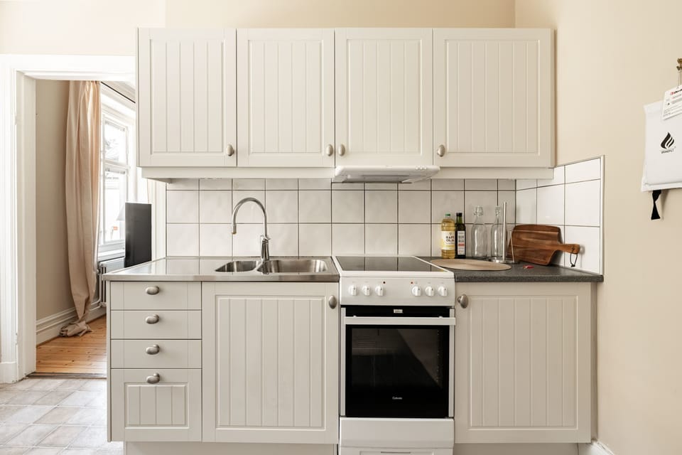 A bright, fully equipped kitchen where you can whip up a delicious breakfast or a midnight snack. We’ve stocked it with everything you need — from pots and pans to a coffee maker — making it feel just like cooking in your own home.