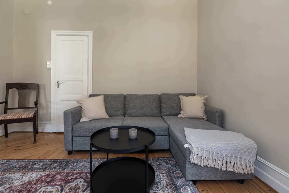 A welcoming space for relaxation — with a soft bed sofa that’s great for curling up with a book, enjoying a movie, or accommodating an extra guest for the stay!