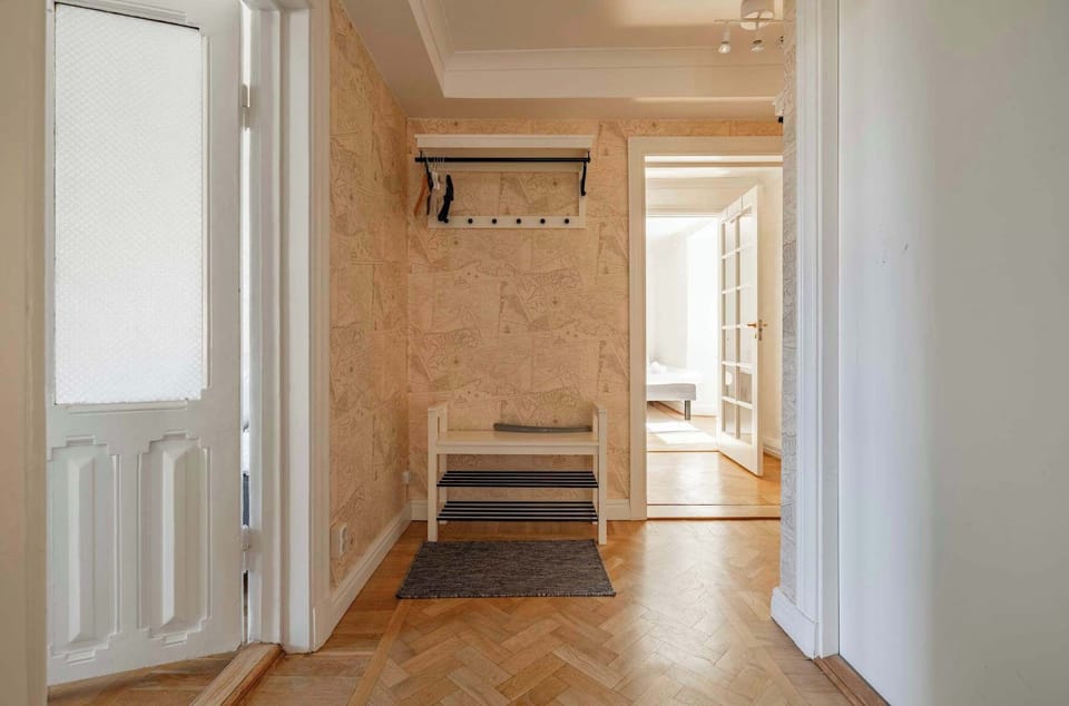 Gorgeous entrance hall.