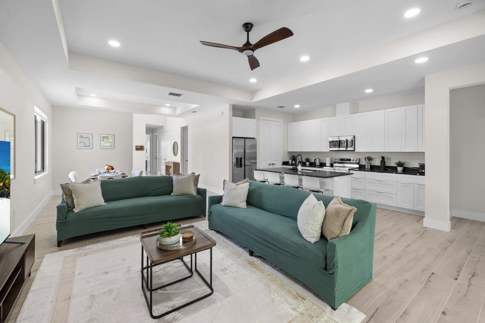 Clean area, open space, and good energy.