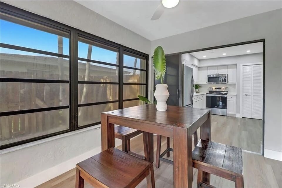 dining nook off the kitchen