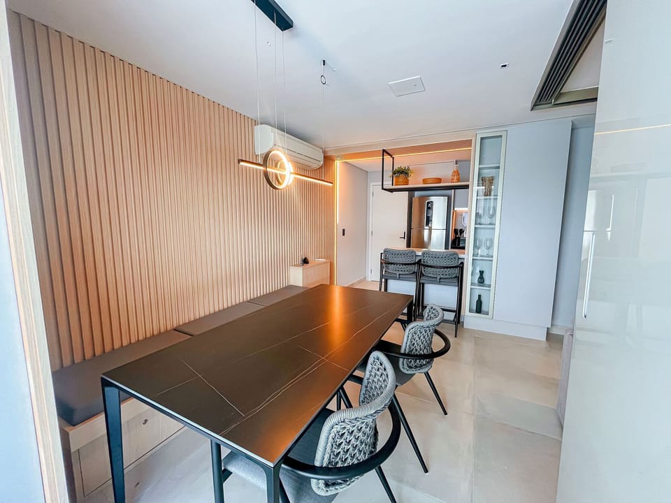 Luxury Apartment | Dining