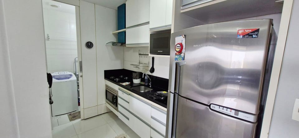 Basic Apartment | Private kitchen | Fridge, microwave, cookware/dishes/utensils