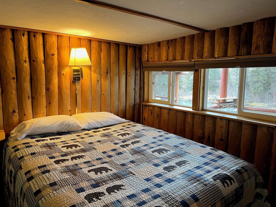 Queen Bedroom 1