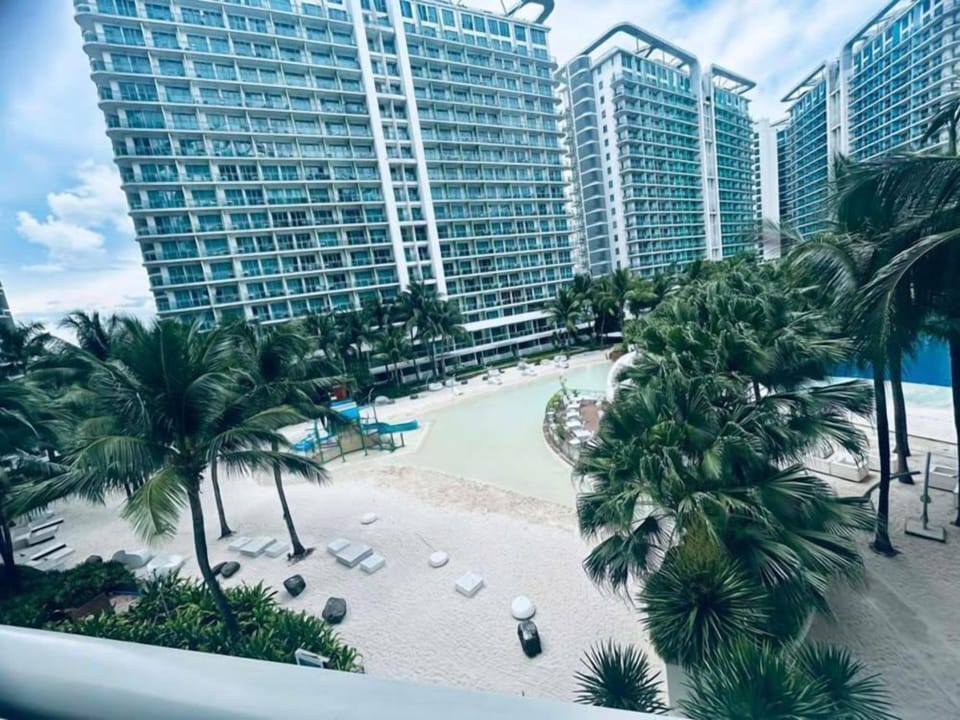 Property Building/Pool