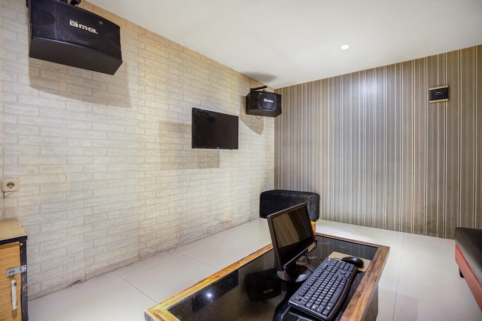 Karaoke room