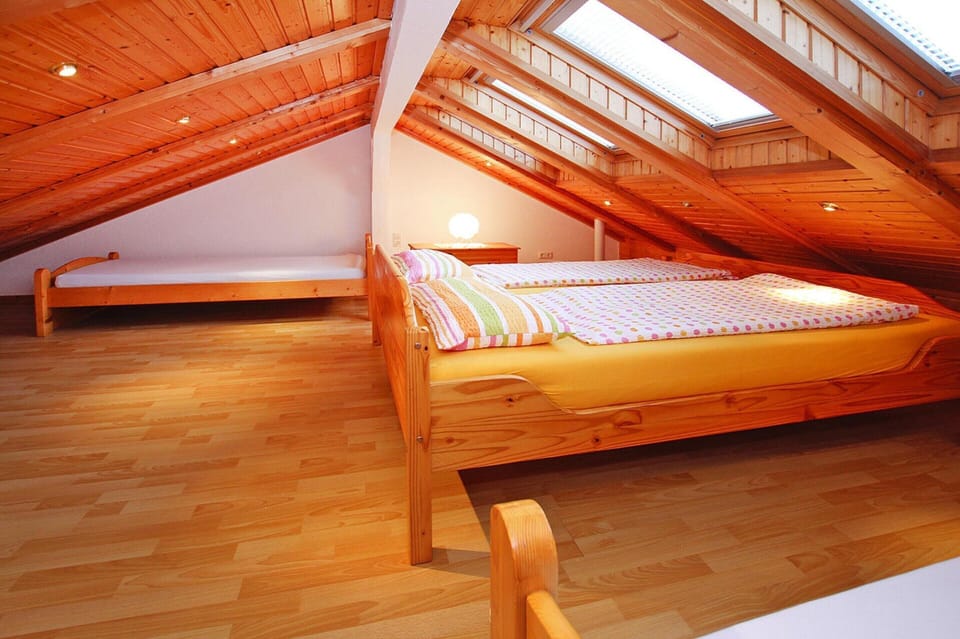 House | 2 bedrooms, individually furnished