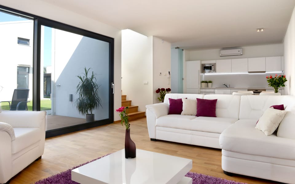 Premier Duplex, 1 Bedroom, Bathtub | 1 bedroom, premium bedding, desk, blackout drapes
