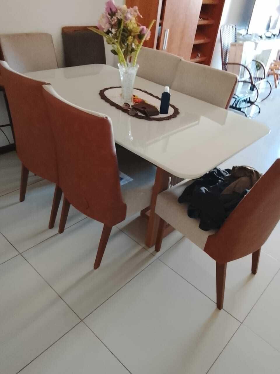 Traditional Apartment | In-room dining