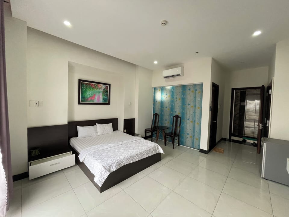 Deluxe Double Room, City View | Desk, free WiFi