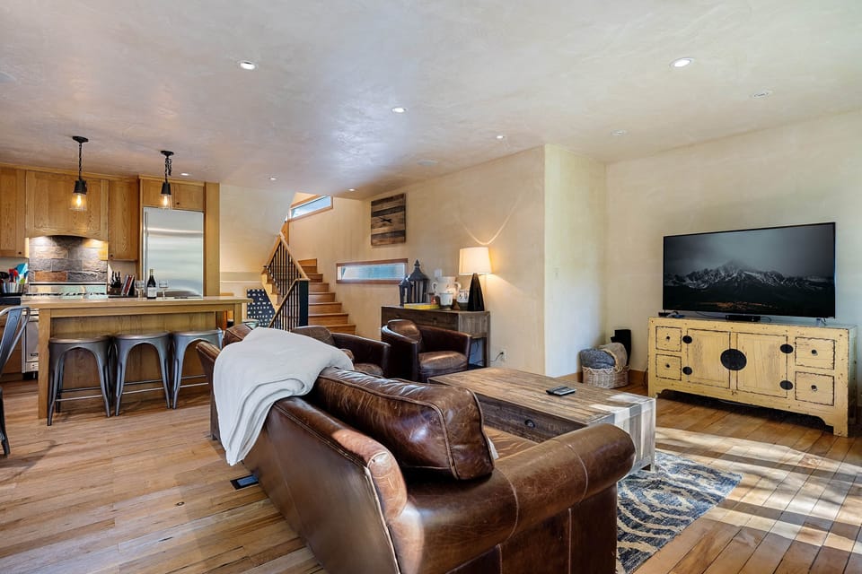 013 TellurideLodge 404