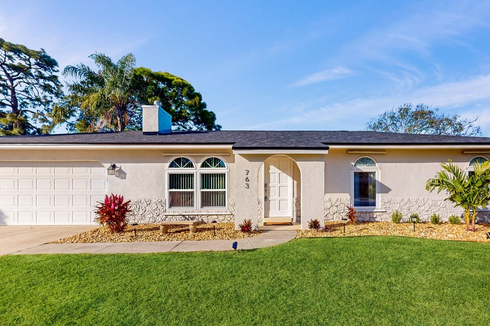 The front door is easily accessible from the driveway.