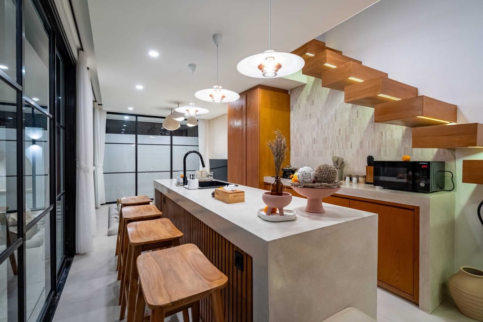 Basic Villa | Private kitchen | Fridge, microwave, stovetop, toaster