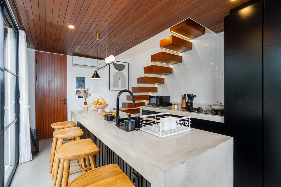 Basic Villa | Private kitchen | Fridge, microwave, stovetop, cookware/dishes/utensils
