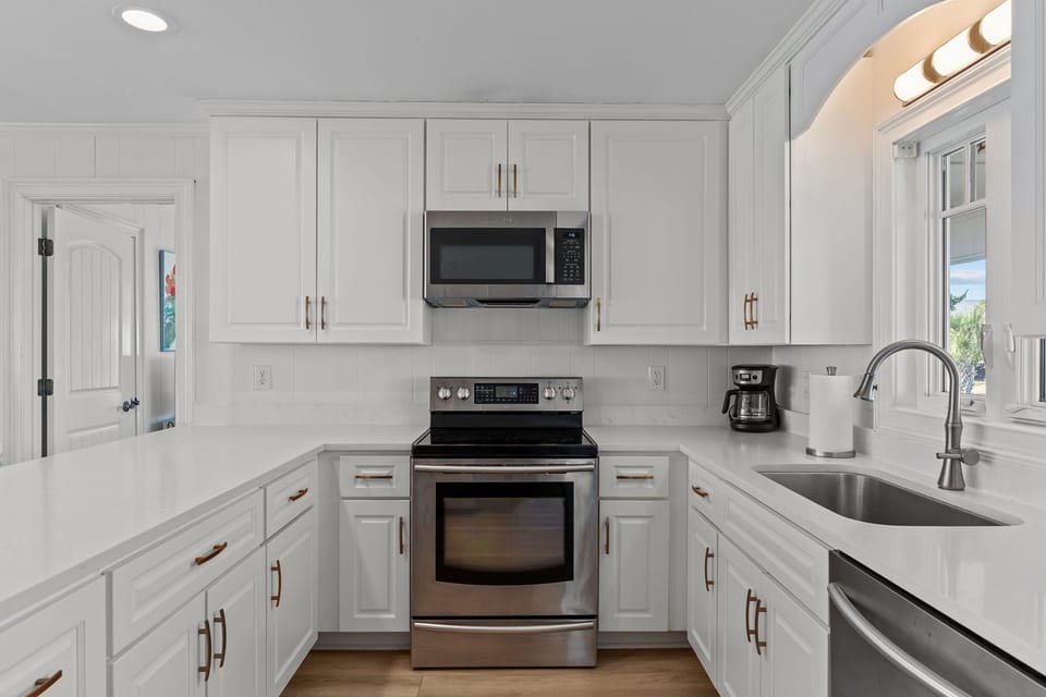 fully stocked kitchen
