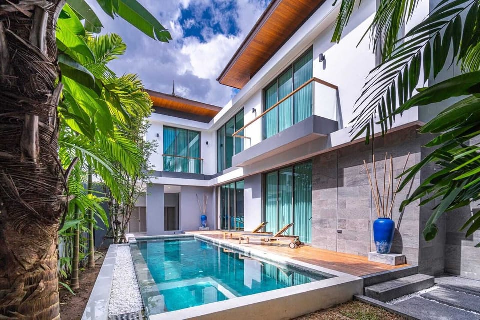 Outdoor Area

Perfect for enjoying Phuket’s tropical climate.

• Private swimming pool
• Sun loungers
• Outdoor seating