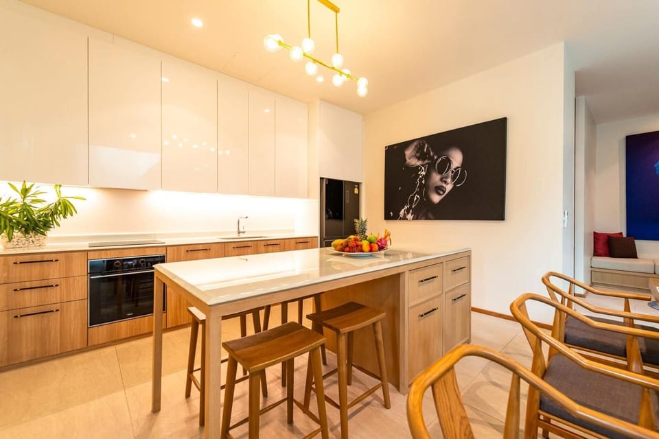 Kitchen

A fully equipped Western-style kitchen suitable for short or long stays.

• Fully equipped Western kitchen
• Refrigerator