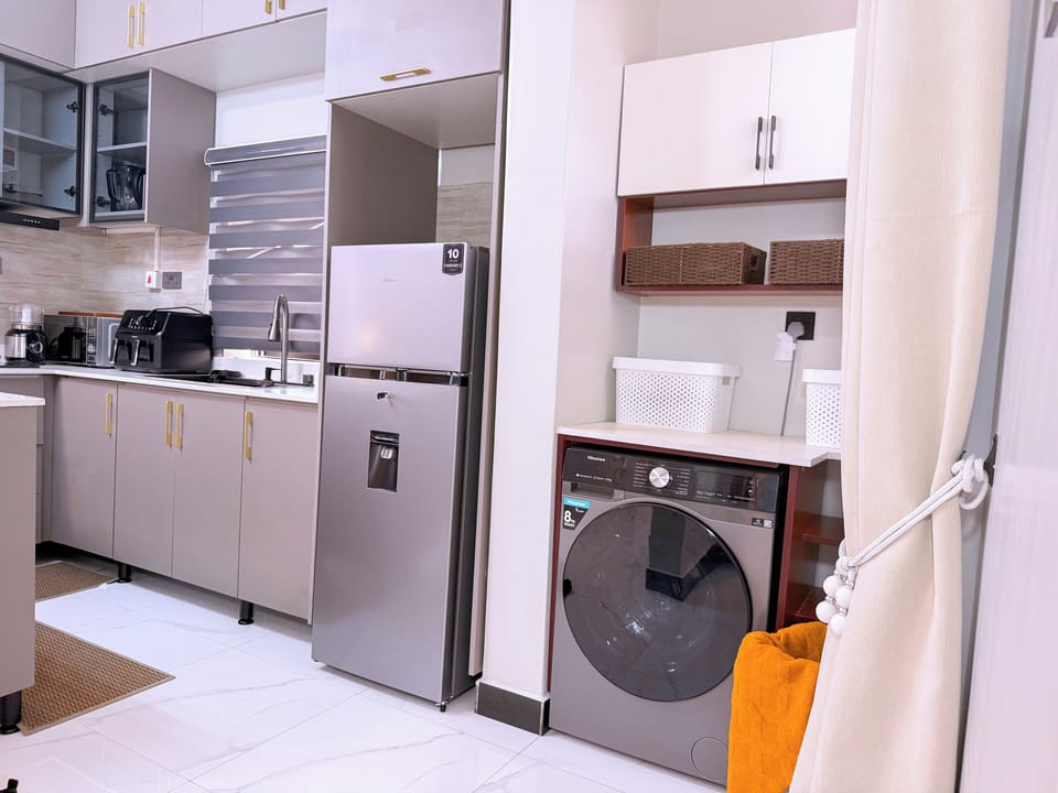 Comfort Apartment, Balcony, City View | Private kitchen | Electric kettle