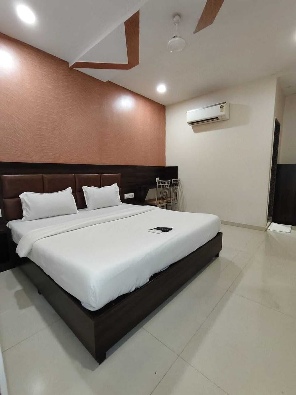 Deluxe Double Room | Free WiFi