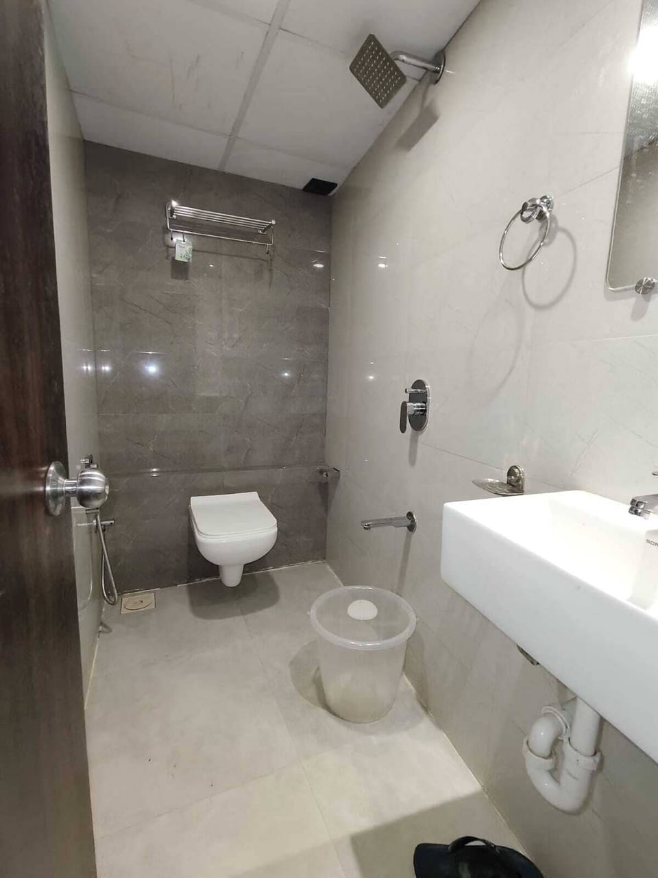 Deluxe Triple Room | Bathroom
