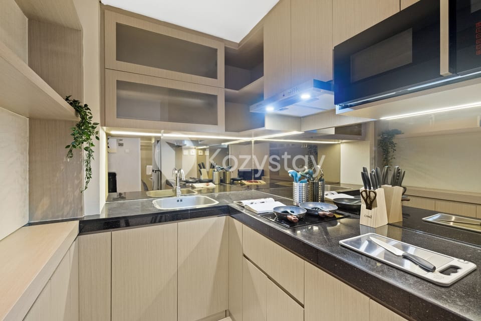 Apartment, 2 Bedrooms, Courtyard View | Private kitchen | Full-size fridge, microwave, stovetop, rice cooker