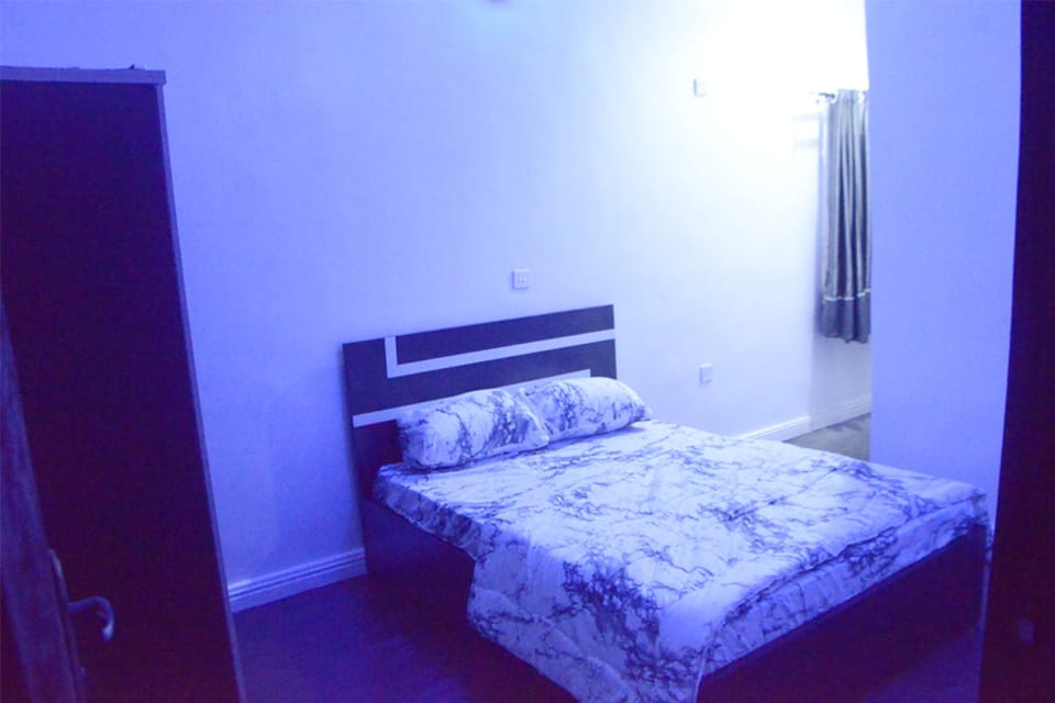 Apartment, 3 Bedrooms, Smoking | 3 bedrooms