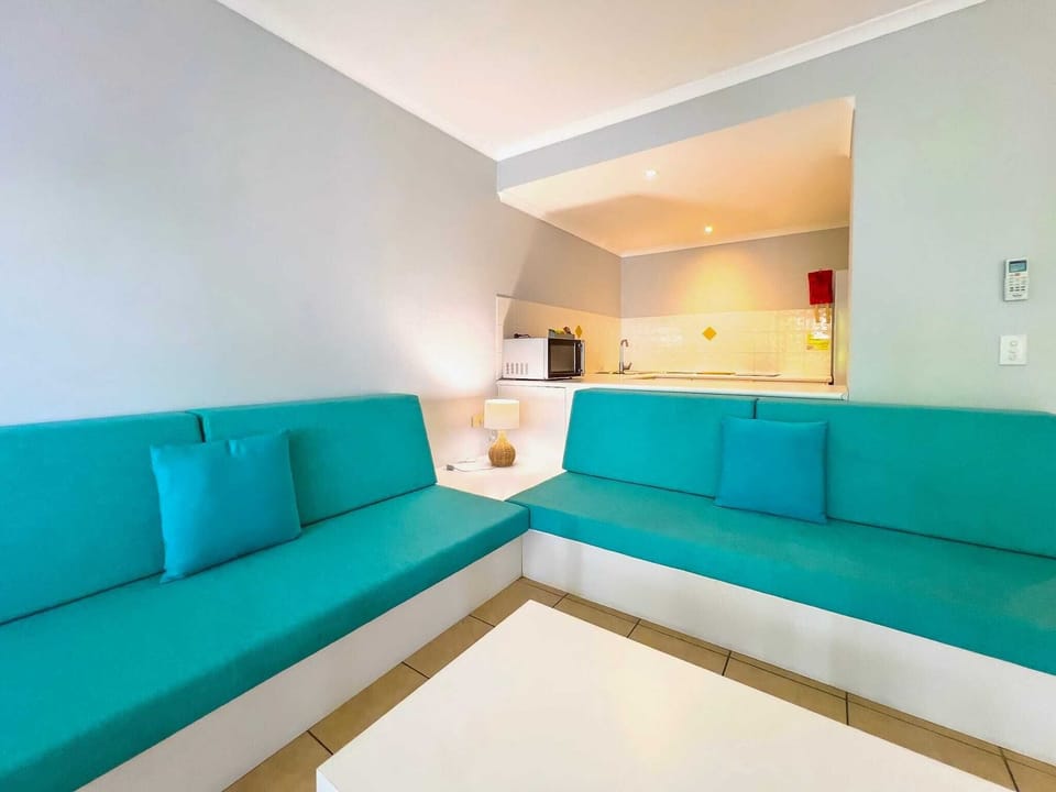 Living room/sofa beds