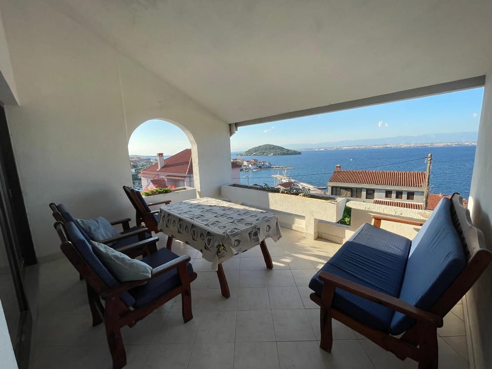 Apartment (A1) | Balcony
