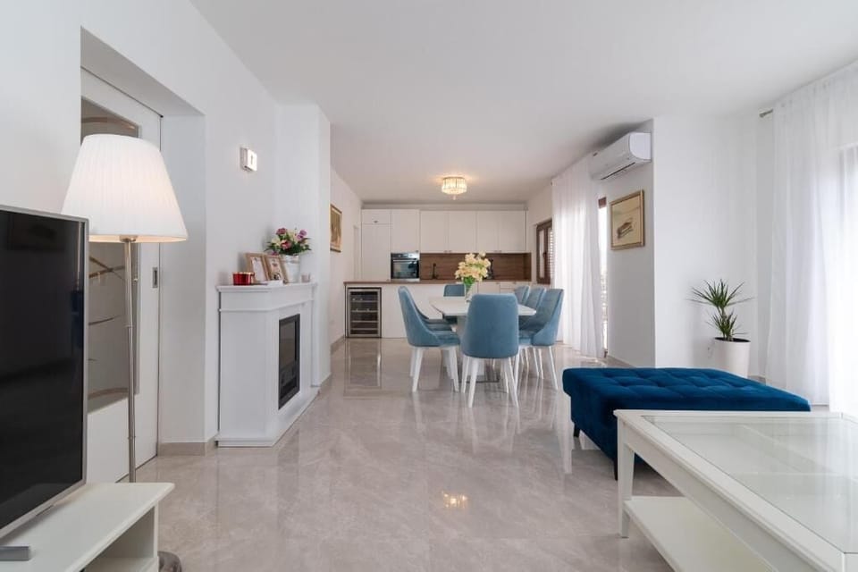 Apartment (A1) | Living room