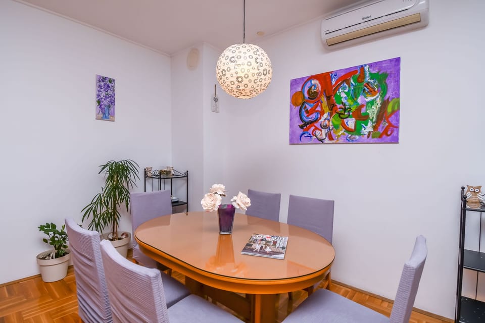 Apartment (A1) | Dining