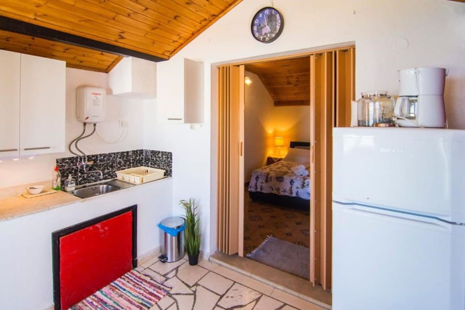 Apartment (A1) | Private kitchen | Fridge, oven, stovetop, espresso maker