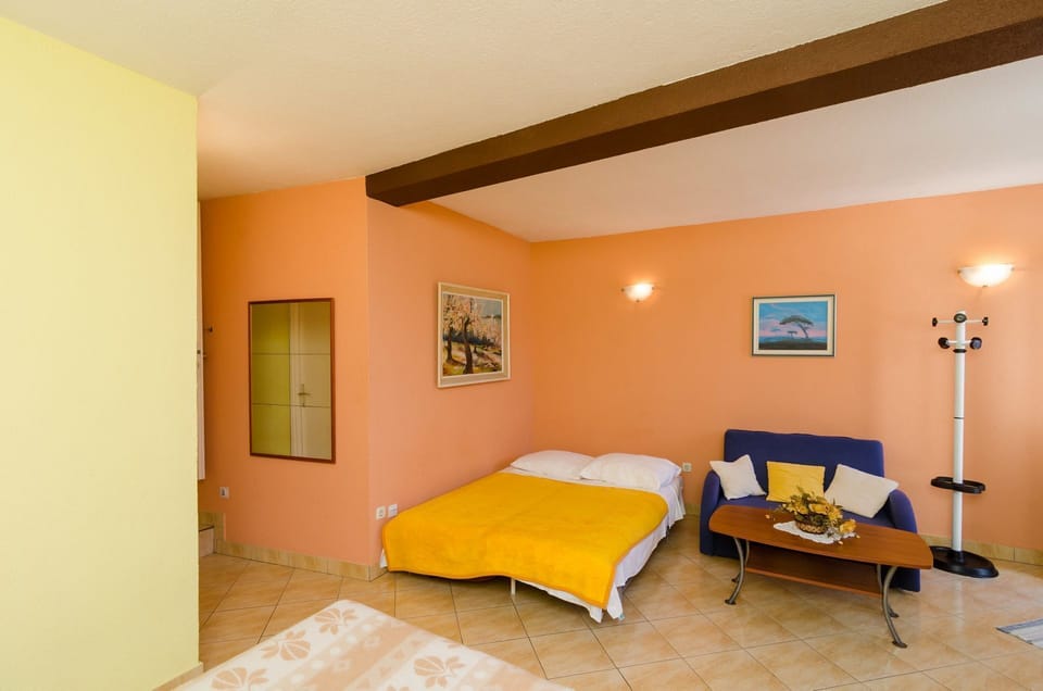 Apartment (A1) | Iron/ironing board, free WiFi