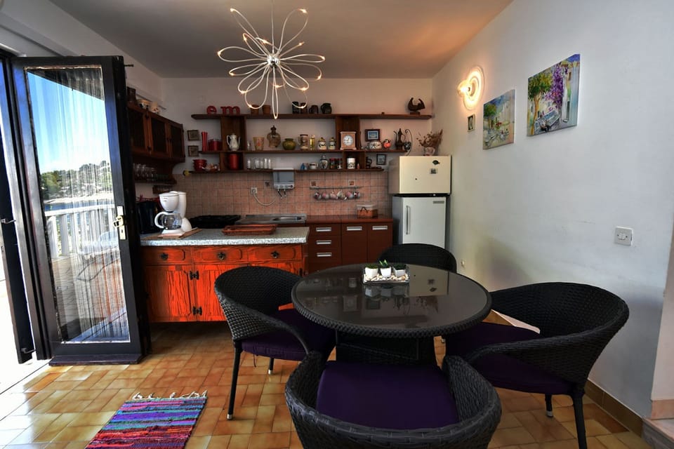Apartment (A1) | Private kitchen | Fridge, oven, stovetop, espresso maker