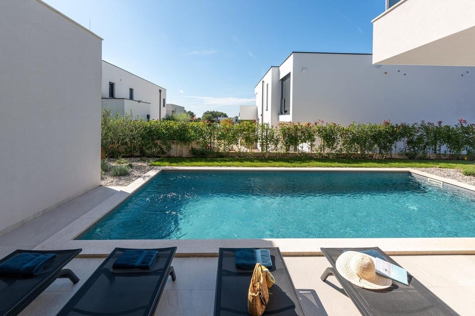 Holiday Home Swimming Pool