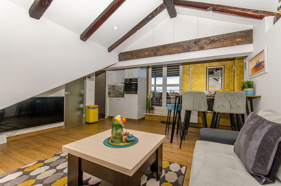 Apartment (A1) | Living room