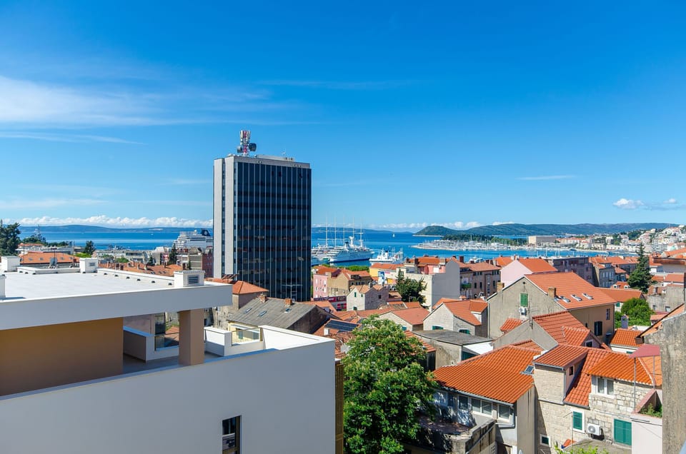 Apartment (A1) | City view