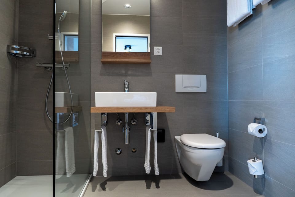 Superior Double Room, Balcony, City View | Bathroom | Shower, free toiletries, hair dryer, towels