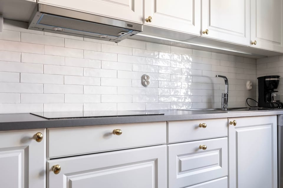 Lovely and spacious kitchen which is fully equipped with all essentials. 