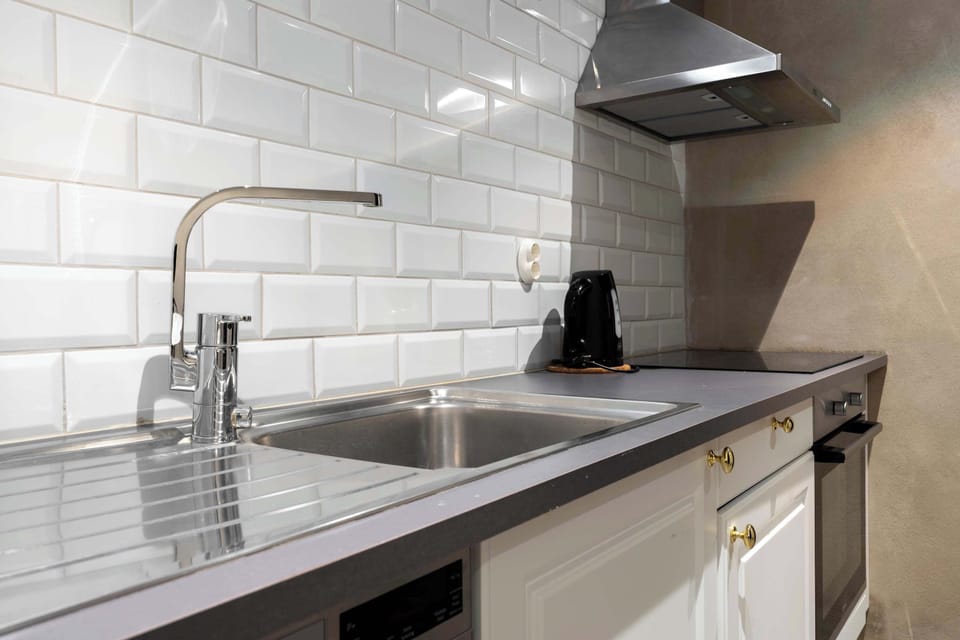 Tastefully renovated kitchen.