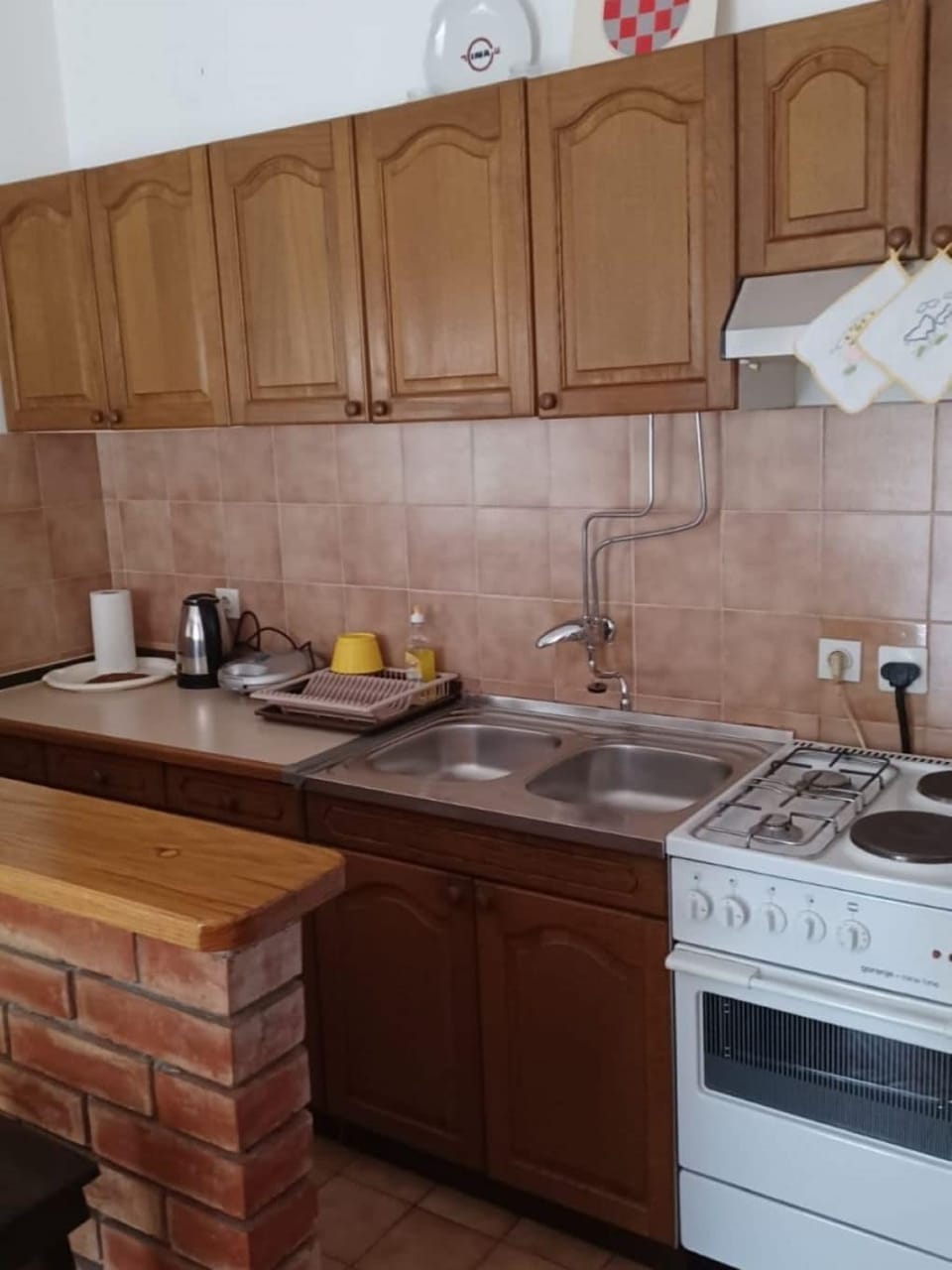 Apartment (A1) | Private kitchen | Fridge, oven, stovetop, espresso maker