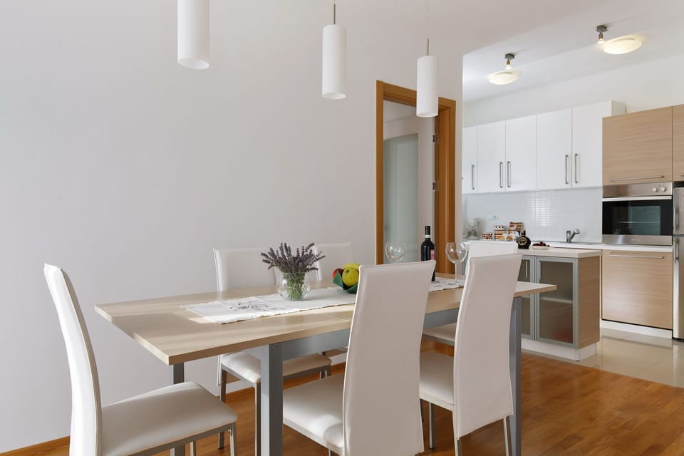 Apartment (A1) | Dining