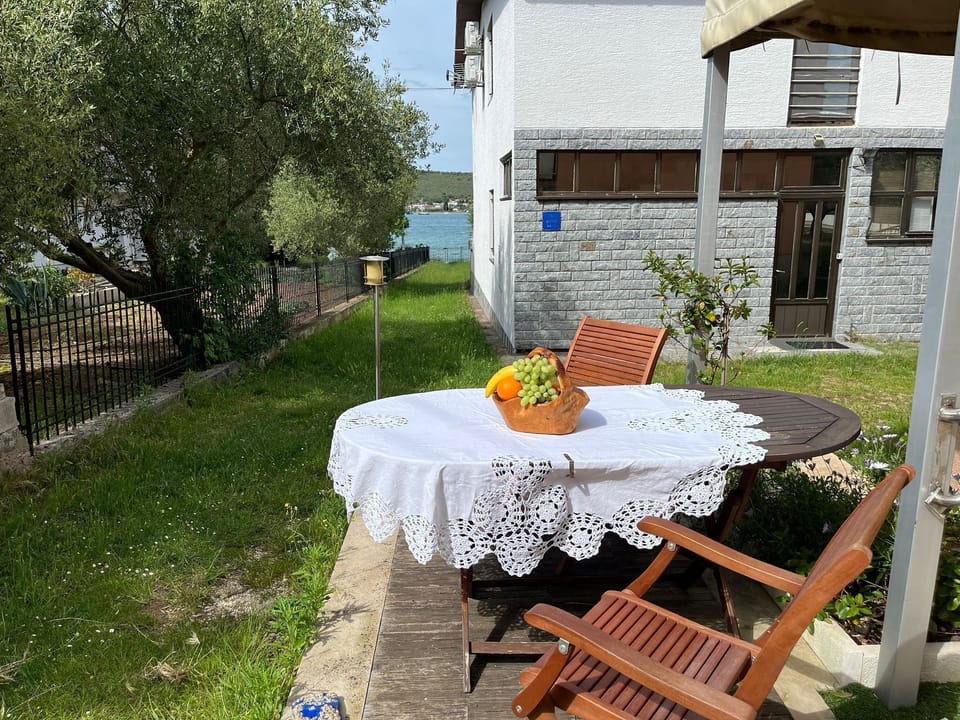 Apartment (A2) | Terrace/patio