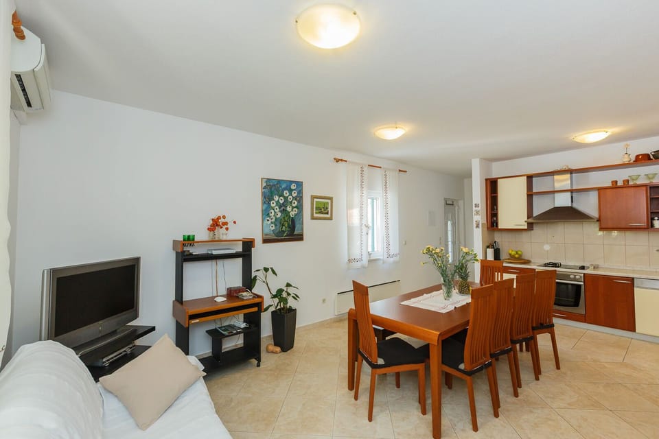 House | Living room | DVD player