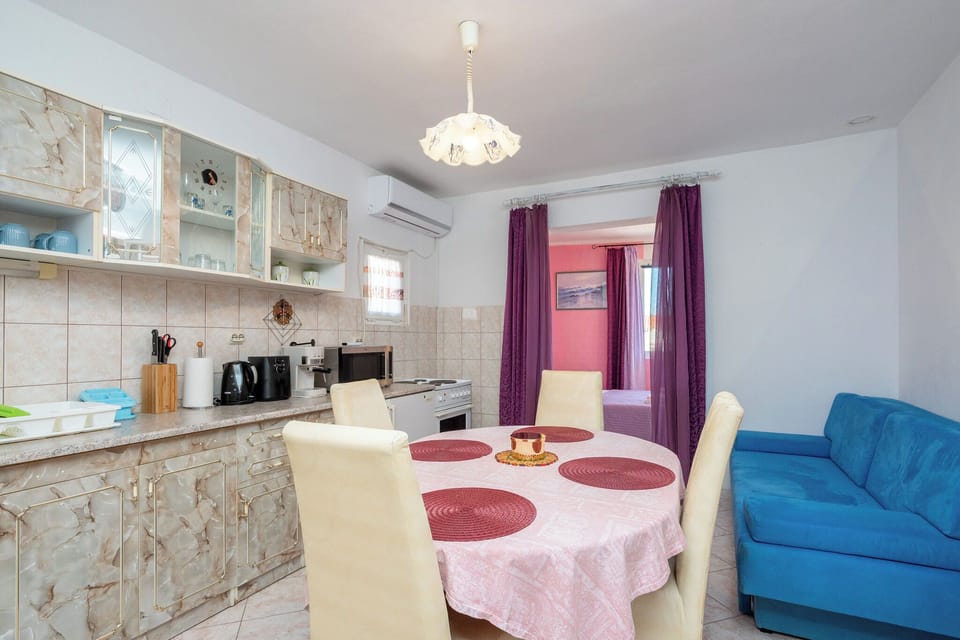Apartment (A2) | Private kitchen | Espresso maker, fridge, microwave, oven