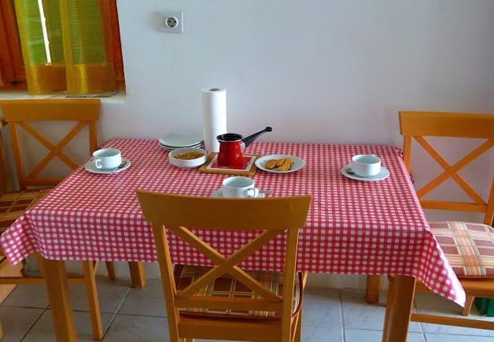House | Dining