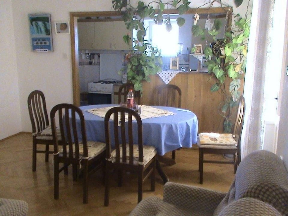 Apartment (A1) | Dining